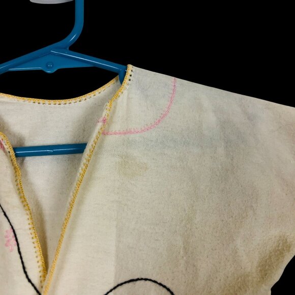 Vtg Baby Flannel Open Jacket Hand Embroidered Elephants Crocheted Edge Yellow - Picture 7 of 9